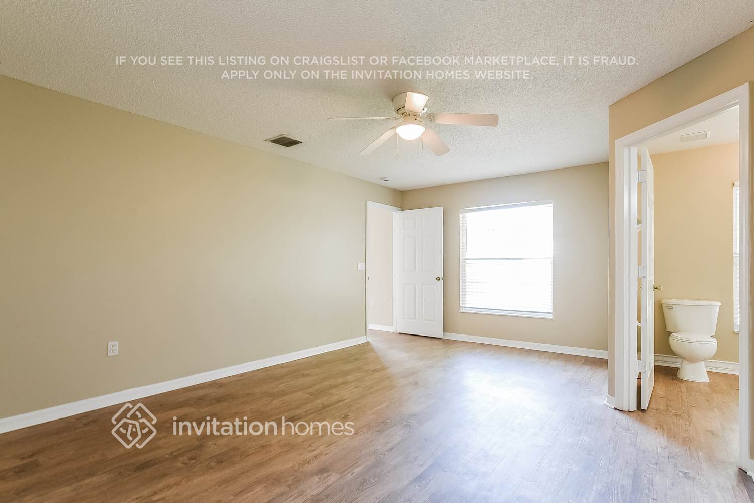 Building Photo - 702 4th Ave N