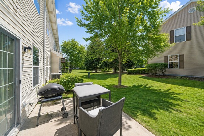 Building Photo - 2338 Stoughton Cir