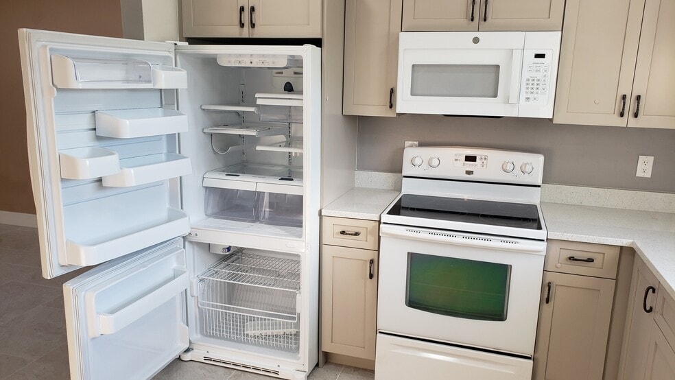 Building Photo - 651 16th St NW