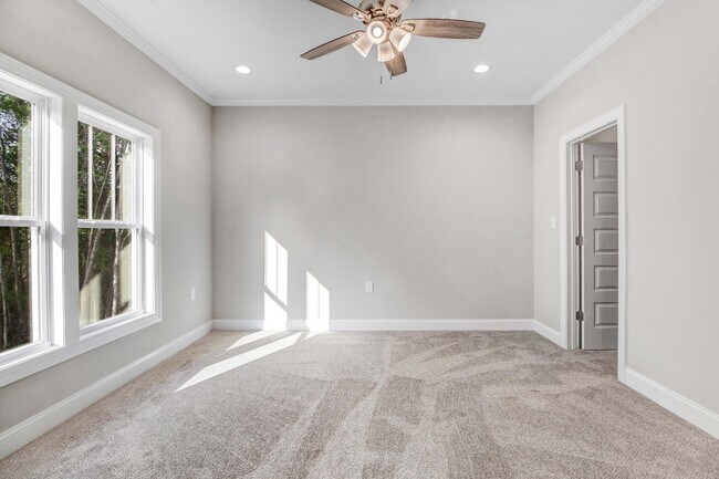 Building Photo - 312 Kingston Cir
