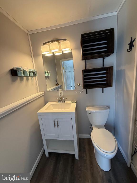 Building Photo - 5079 Macnamara Dr