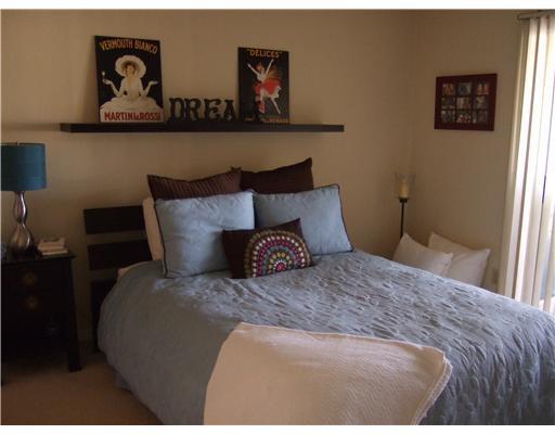 Building Photo - 6355 La Costa Dr