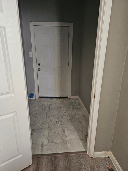 Building Photo - 2615 S Johnson St