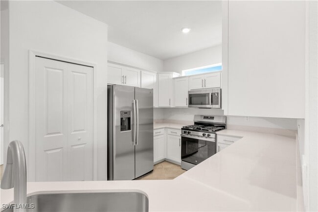 Building Photo - 14712 White Pearl Rd