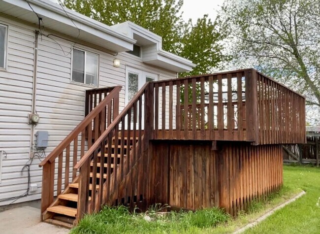 Building Photo - Taylorsville 3 Bedroom Home