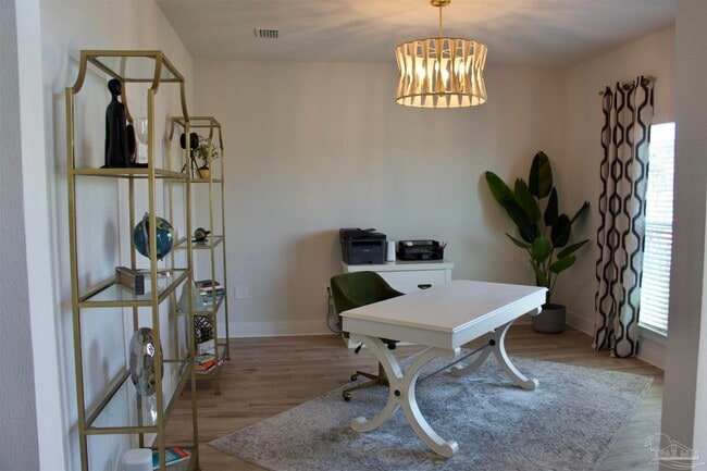 Building Photo - 3285 Southwind Dr