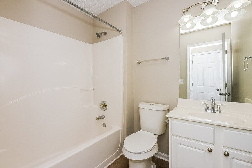 Building Photo - 107 Chamberlyn Ln