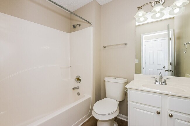 Building Photo - 107 Chamberlyn Ln