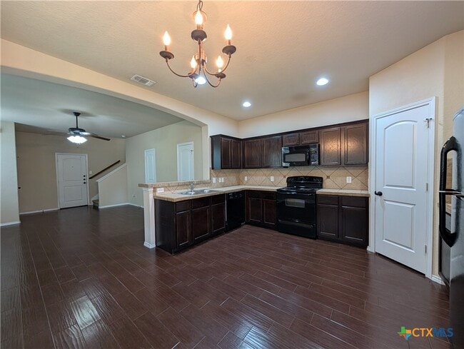 Building Photo - 1028 Brown Rock Dr