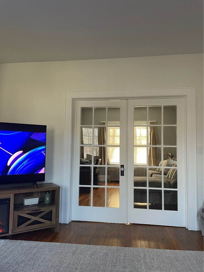 Living Room - 1 N Sawyer Hill Rd