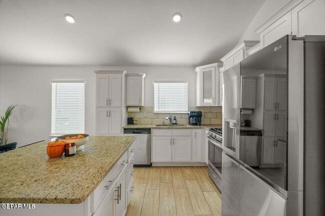 Building Photo - 15133 Composition Ave