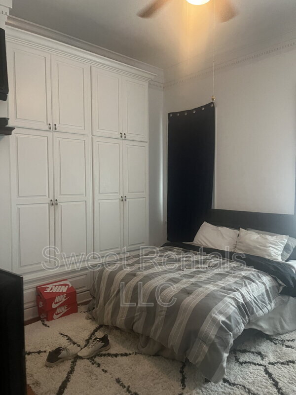 Building Photo - 79 Society St