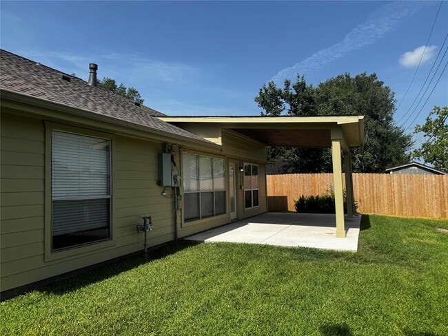 Building Photo - 4203 Bentley Dr