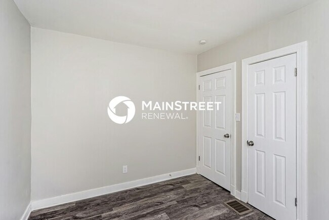 Building Photo - 2 Bedroom Pet-Friendly Home in Louisville,...