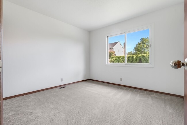 Building Photo - Beautiful 4 Bed, 3 Bath Rental Home in Cedar Mills Neighborhood!