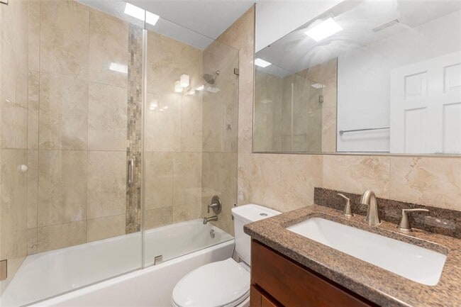 Building Photo - 13721 Lazy Oak Dr