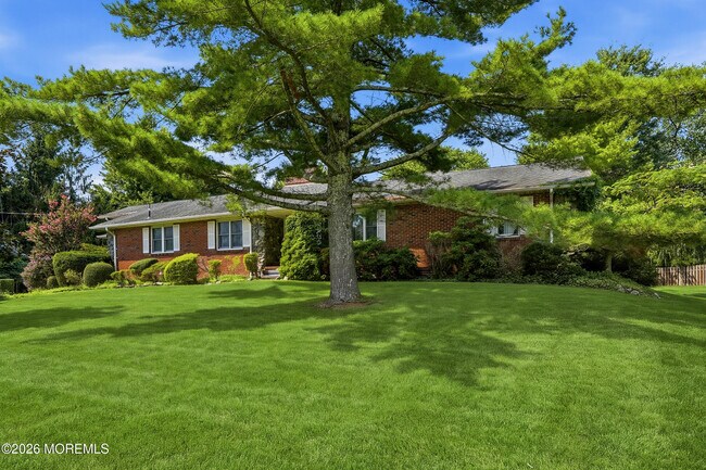 Building Photo - 470 Monmouth Pl