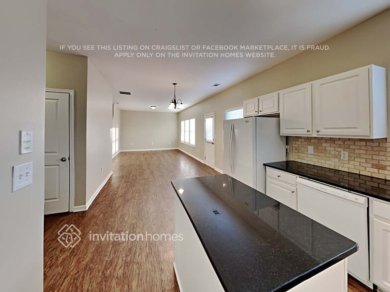 Building Photo - 318 Forrest Hills Dr