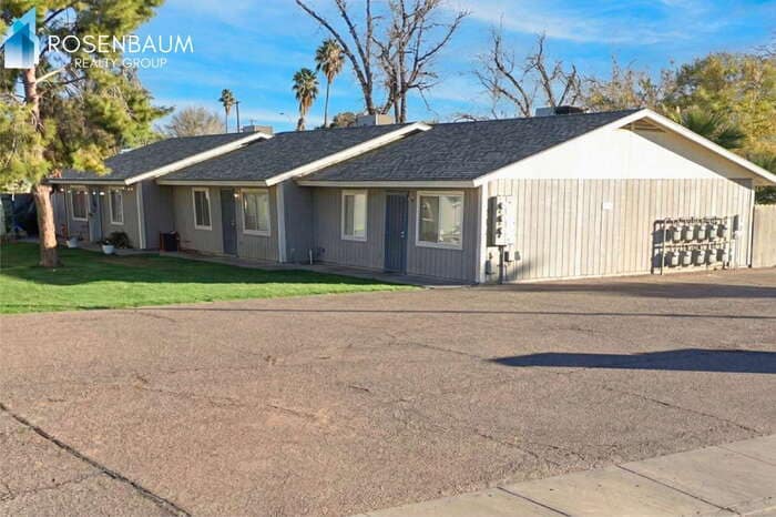 Building Photo - 452 E 9th Ave