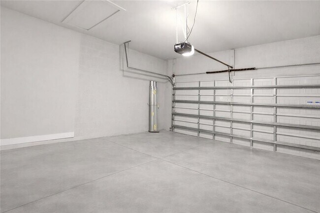 Building Photo - 870 Columbia St