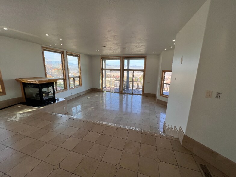 Building Photo - 14648 S Pristine Vw Cv