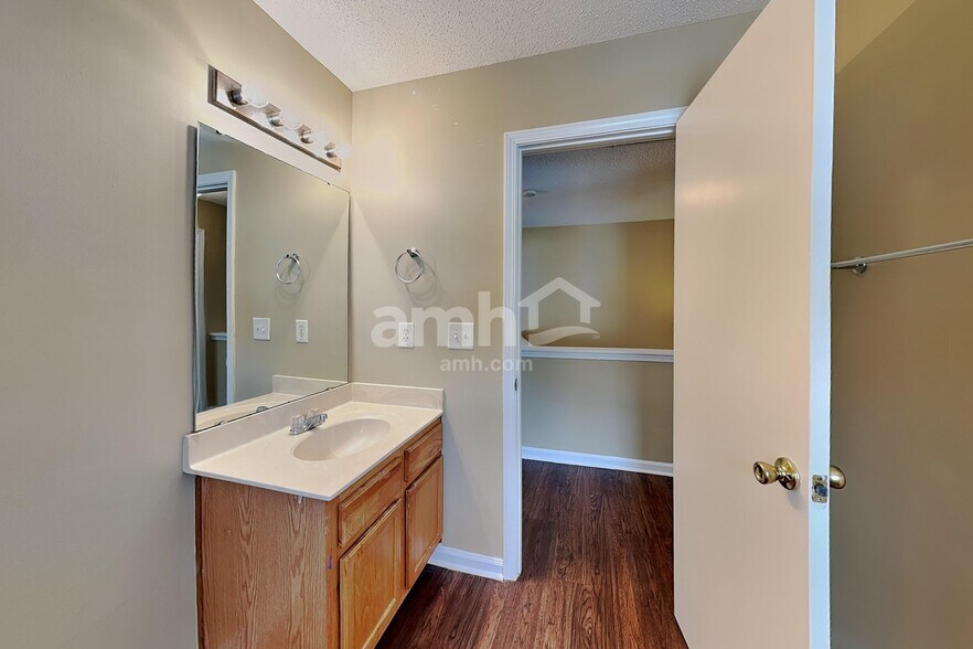 Building Photo - 338 Averasboro Dr