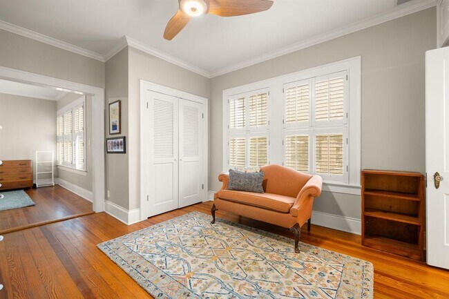 Building Photo - 105 Laurel Ln