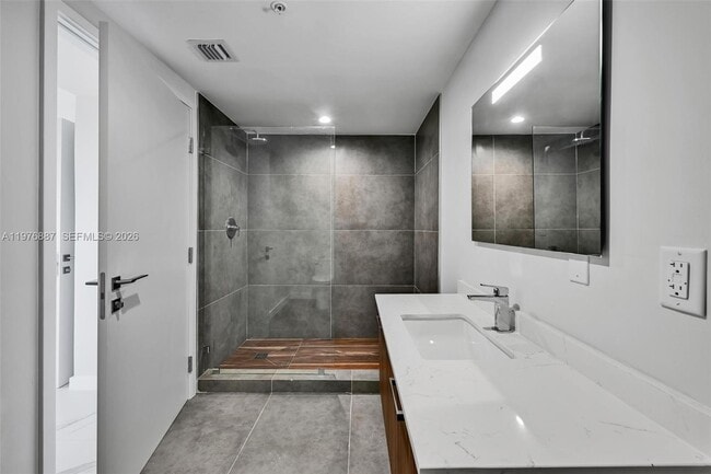 Building Photo - 840 NE 130th St