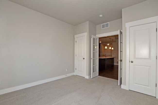 Double entry glass doors w/ double closets - 6510 Crystal Downs Dr