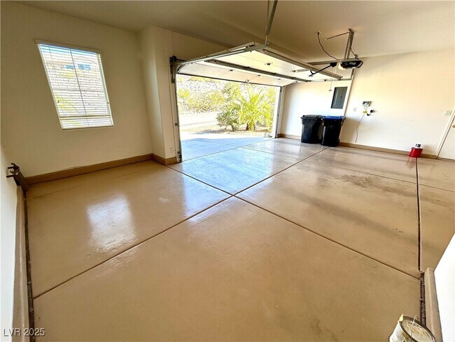 Building Photo - 2487 Hardin Ridge Dr