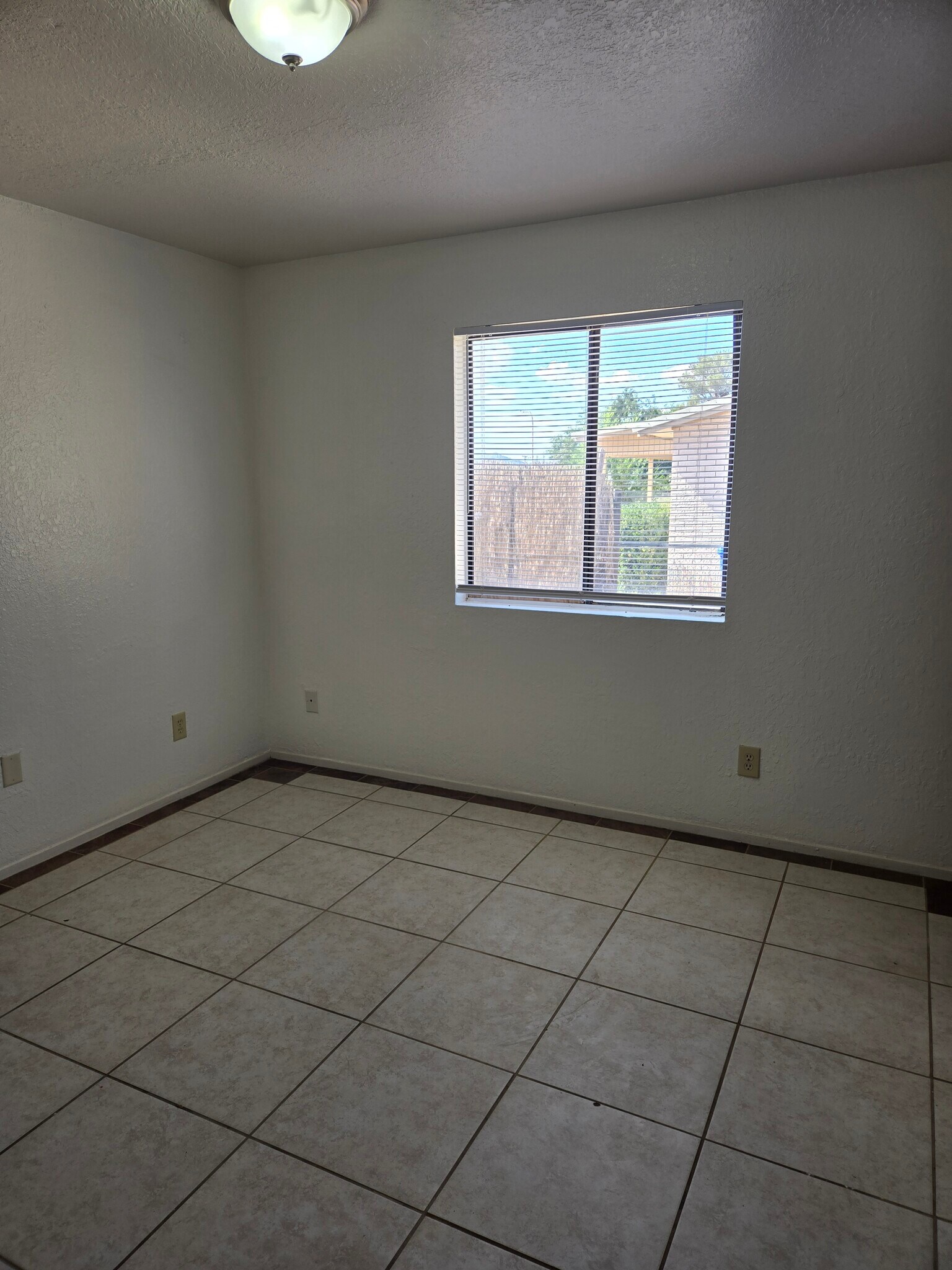 Building Photo - 5076 Inspiration Ln