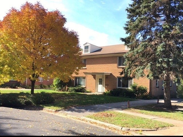 Building Photo - 422 Rushmore Ln