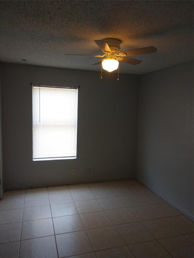 Building Photo - 6105 Conti Ct