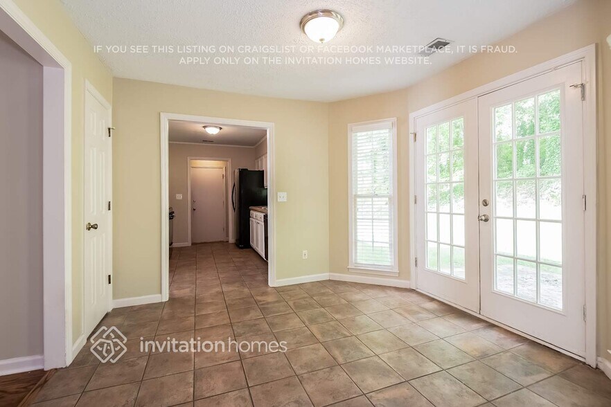 Building Photo - 4257 Glenforest Way