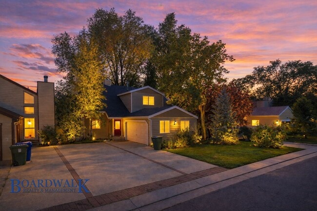 Building Photo - Awesome 3 Bedroom in Salt Lake City!