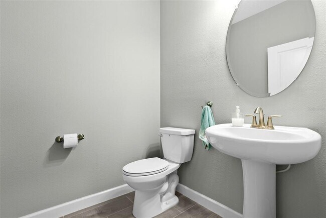 Building Photo - 16819 Shell Bay Dr