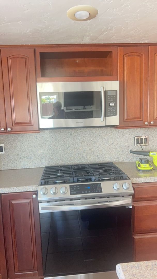 Building Photo - 1356 Bobolink Dr