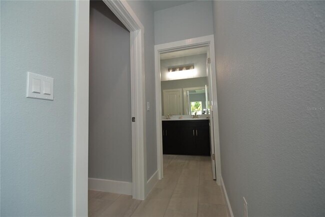 Building Photo - 28 Slumberland Path
