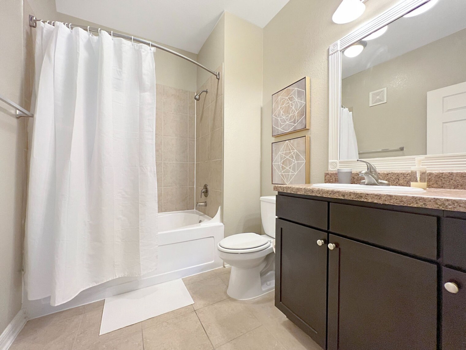 Building Photo - 25150 Lovegrass Dr
