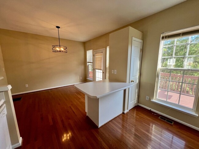 Building Photo - 413 Ruby Walk Dr