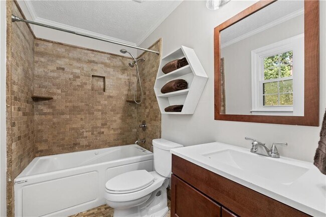 Building Photo - 4892 Raven Way NE