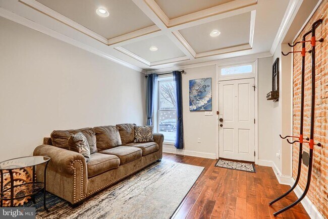 Building Photo - 1730 E Chase St