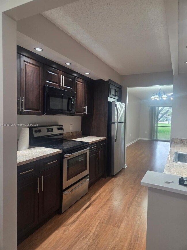 Building Photo - 1200 SW 137th Ave