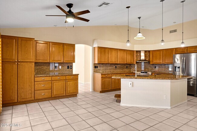 Building Photo - 3062 S Marigold Pl
