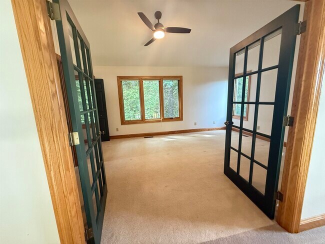 Building Photo - 125 Cogan Dr