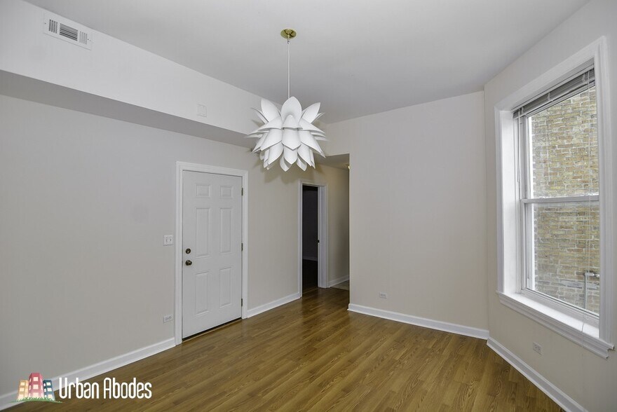 Building Photo - 2145 W Chicago Ave