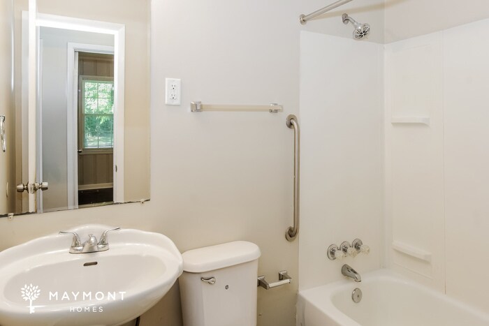 Building Photo - 3054 Boswell Dr NW