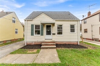 Building Photo - 441 E 250th St