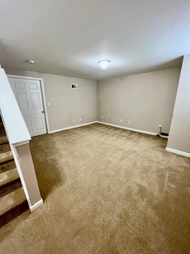 Building Photo - 408 Naughty Ln