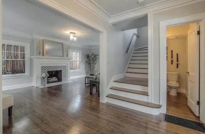 Building Photo - 36 W 58th St